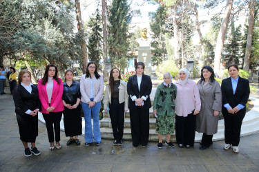 Azərbaycanın Respublikasının Milli Qəhrəmanı Fərhad Hümbətovun büstü qarşısında xatirəsinə həsr olunmuş tədbir 01.04.2025