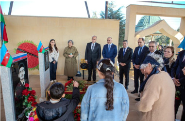 8 Noyabr- “Zəfər Günü”nün beşinci ildönümü ilə əlaqədar Binəqədi rayonunda şəhidlərimizin əziz xatirəsinin yad edilməsi