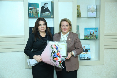 5 Oktyabr – “Beynəlxalq Müəllimlər Günü”  münasibətilə dövlət ümumi təhsil müəssisələrində çalışan təhsilverənlərin sertifikatlaşdırılması imtahanlarında yüksək nəticə göstərən müəllimlərlə görüş