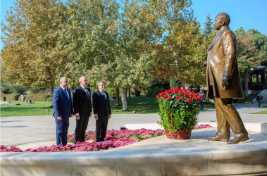 8 Noyabr- “Zəfər Günü”nün beşinci ildönümü ilə əlaqədar Binəqədi rayonunda şəhidlərimizin əziz xatirəsinin yad edilməsi