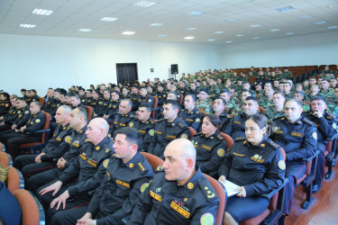 28 oktyabr 2025-ci il tarixində “Konstitusiya və Suverenlik İli” çərçivəsində Fövqəladə Hallar Nazirliyinin Mülki Müdafiə Qoşunlarında 8 Noyabr-“Zəfər Günü”nün beşilliyi münasibətilə tədbir