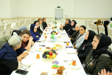 27 Sentyabr 2025-ci il tarixində Anım Gününün beşinci ildönümünün qeyd olunması ilə əlaqədar Binəqədi Rayon İcra Hakimiyyətinin təşkilatçılığı ilə Heydər Məscidində şəhidlərimizin əziz xatirəsinə ehsan süfrəsi