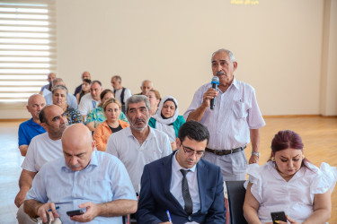 12 avqust 2025-ci il tarixində Binəqədi Rayon İcra Hakimiyyətinin başçısı Elxan Allahverdiyevin Binəqədi qəsəbə sakinləri ilə səyyar qəbulu