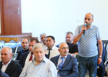 09 iyul 2026-cı il tarixində Binəqədi Rayon İcra Hakimiyyətinin başçısı Elxan Allahverdiyevin 8-ci mikrorayon sakinləri ilə səyyar qəbulu