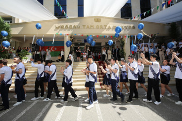 13 iyun 2026-cı il tarixində 2025-2026-cı tədris ilinin başa çatması münasibətilə Binəqədi rayonunun orta ümumtəhsil müəssisələrində “Son zəng” tədbirləri