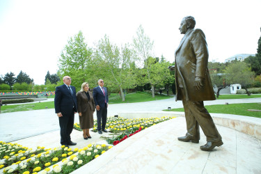 06 aprel 2026-cı il tarixində YAP Binəqədi rayon təşkilatı Ümummilli lider Heydər Əliyevin anadan olmasının 103-cü ildönümünə həsr olunmuş “Ulu öndərin tarixi missiyası – zəfərə aparan yol” adlı tədbir