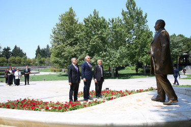 23 iyul 2025-ci il tarixində Binəqədi rayonunda “Konstitusiya və Suverenlik İli” çərçivəsində “Qərbi Azərbaycan İrsi: Ermənistanda azərbaycanlılara məxsus qəbiristanlıqların sistemli qaydada dağıdılmasının nəticələri və  beynəlxalq hüquqi məsuliyyətə dair” hesabat və materiallar kitabının I cildinin təqdimat mərasimi