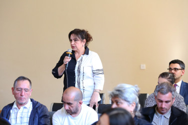 23 sentyabr 2025-ci il tarixində Binəqədi Rayon İcra Hakimiyyətinin başçısı Elxan Allahverdiyevin 9-cu mikrorayon sakinləri ilə səyyar qəbulu