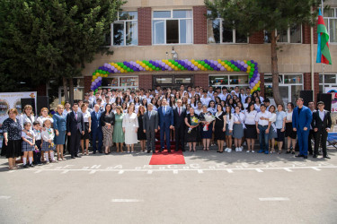 Binəqədi rayonunda fəaliyyət göstərən orta ümumtəhsil məktəblərində “Son Zəng” tədbirləri təşkil olundu.