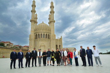 İrlandiyadakı Latviya Diasporasının nümayəndələri Binəqədi rayonuna səfəri