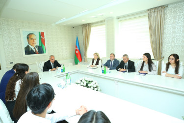 11 sentyabr 2026-cı il tarixində  2025-2026-cı tədris ilində ali təhsil müəssisələrinə tələbə qəbulu imtahanında Binəqədi rayonu üzrə yüksək nəticə göstərən gənclərlə  görüş