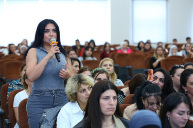 23 oktyabr 2025-ci il tarixində “Konstitusiya və Suverenlik İli” çərçivəsində Binəqədi rayonu 335 № li tam orta məktəbdə çətin həyat şəraitində olan yetkinlik yaşına çatmayanlar üçün sosial reabilitasiya və cəmiyyətə inteqrasiyası ilə bağlı tədbirlərin gücləndirilməsi, onlara tibbi və psixolojin dəstəyin göstərilməsi məqsədilə “Sən tək deyilsən!” mövzusunda maarifləndirici tədbir