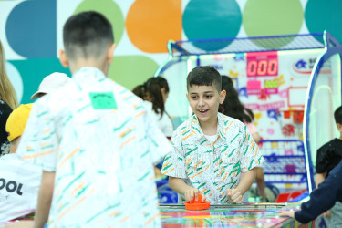 01.06.2025-ci il tarixində Binəqədi Rayon İcra Hakimiyyəti və Biləcəri qəsəbə Bələdiyyəsinin təşkilatçılığı ilə Heydər Əliyev adına İdman Sarayı-Konsert Kompleksində 1 İyun-“Uşaqların Beynəlxalq Müdafiəsi Günü”nə həsr olunmuş əyləncəli bayram tədbiri