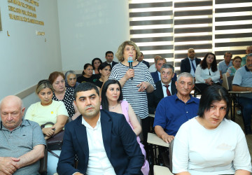 03 iyul 2025-ci il tarixində Binəqədi Rayon İcra Hakimiyyətinin başçısı Elxan Allahverdiyevin 7-ci mikrorayon sakinləri ilə səyyar qəbulu