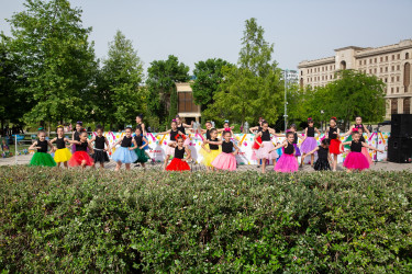 30 may 2025-ci il tarixində Binəqədi Rayon İcra Hakimiyyəti və “AZLİNE” Tədris Mərkəzinin birgə təşkilatçılığı ilə 1 İyun “Uşaqların Beynəlxalq Müdafiəsi Günü” nə həsr edilmiş tədbir