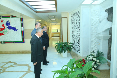 23 iyun 2025-ci il tarixində Binəqədi Rayon İcra Hakimiyyətinin inzibati binasında 23 İyun–“Dövlət Qulluqçularının Peşə Bayramı" münasibətilə tədbir