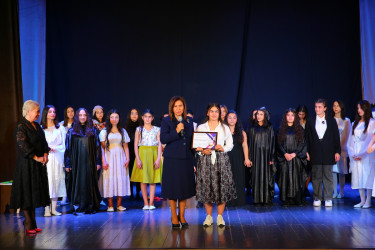 11 oktyabr - "Beynəlxalq Qızlar Günü"nə həsr olunan "Kaman Səsi" tamaşa sərgi kompozisiyası təqdimatı