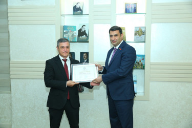 23 iyun 2025-ci il tarixində Binəqədi Rayon İcra Hakimiyyətinin inzibati binasında 23 İyun–“Dövlət Qulluqçularının Peşə Bayramı" münasibətilə tədbir