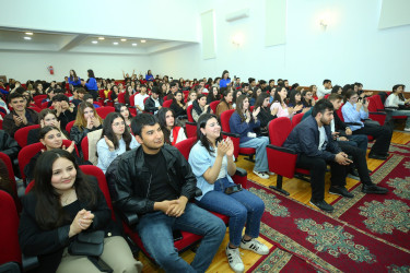 06 aprel 2026-cı il tarixində YAP Binəqədi rayon təşkilatı Ümummilli lider Heydər Əliyevin anadan olmasının 103-cü ildönümünə həsr olunmuş “Ulu öndərin tarixi missiyası – zəfərə aparan yol” adlı tədbir