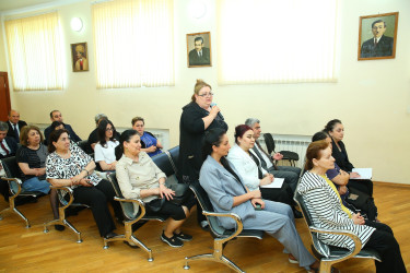 03 iyun 2025-ci il tarixində Binəqədi Rayon İcra Hakimiyyətinin başçısı Elxan Allahverdiyevin 9-cu mikrorayon sakinləri ilə səyyar qəbulu