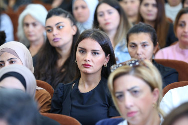 23 oktyabr 2025-ci il tarixində “Konstitusiya və Suverenlik İli” çərçivəsində Binəqədi rayonu 335 № li tam orta məktəbdə çətin həyat şəraitində olan yetkinlik yaşına çatmayanlar üçün sosial reabilitasiya və cəmiyyətə inteqrasiyası ilə bağlı tədbirlərin gücləndirilməsi, onlara tibbi və psixolojin dəstəyin göstərilməsi məqsədilə “Sən tək deyilsən!” mövzusunda maarifləndirici tədbir