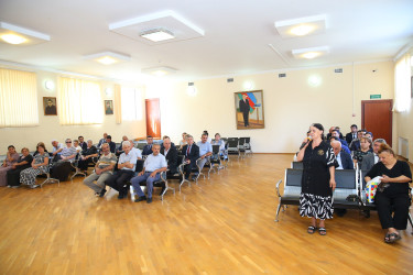 21 avqust 2025-ci il tarixində Binəqədi Rayon İcra Hakimiyyətinin başçısı Elxan Allahverdiyevin 9-cu mikrorayon sakinləri ilə səyyar qəbulu