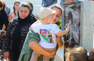 Vətən müharibəsi şəhidləri - Əli Nadir oğlu Bayramov və Ayhan Akif oğlu Haqverdiyevin şəhadətlərinin ikinci ildönümü münasibətilə anım mərasimi