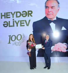 Binəqədi rayonunda Ulu öndər Heydər Əliyevin anadan olmasının 100 illik yubileyinə həsr olunmuş tədbir