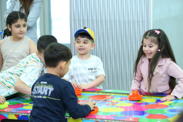 01.06.2025-ci il tarixində Binəqədi Rayon İcra Hakimiyyəti və Biləcəri qəsəbə Bələdiyyəsinin təşkilatçılığı ilə Heydər Əliyev adına İdman Sarayı-Konsert Kompleksində 1 İyun-“Uşaqların Beynəlxalq Müdafiəsi Günü”nə həsr olunmuş əyləncəli bayram tədbiri