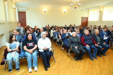 02 may 2025-ci il tarixində Binəqədi Rayon İcra Hakimiyyətinin başçısı Elxan Allahverdiyevin 8-ci mikrorayon sakinləri ilə səyyar qəbulu