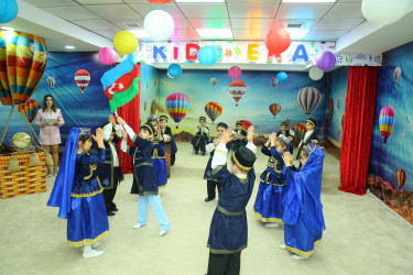 30 may 2025-ci il tarixində “Kids Era” körpələr evi-uşaq bağçasında 1 iyun - “Uşaqların Beynəlxalq Müdafiəsi Günü”nə həsr edilmiş “Uşaqlar bizim gələcəyimizdir!” adlı tədbir