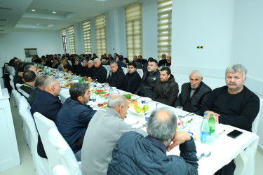 12 dekabr 2025-ci il tarixində Binəqədi Rayon İcra Hakimiyyətinin təşkilatçılığı ilə Heydər Məscidində xalqımızın Ümummilli Lideri Heydər Əliyevin əziz xatirəsinə ehsan süfrəsi