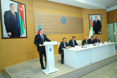 17 noyabr 2025-ci il tarixində Binəqədi rayon təsərrüfatının 2025-2026-cı illərin payız-qış mövsümünə hazırlığın vəziyyəti, qış aylarında Rayon İcra Hakimiyyətinin, təsərrüfat xidmətlərinin, ayrı-ayrı idarə, müəssisə və təşkilatların qarşısında duran vəzifələrə həsr olunmuş müşavirə