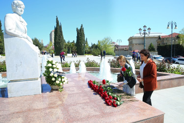 Binəqədi rayonunda əməkdar elm xadimi, tibb elmləri doktoru, görkəmli oftolmoloq-alim, akademik Zərifə xanım Əliyevanın abidəsinin ziyarəti