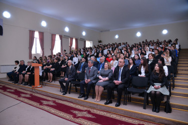 Binəqədi rayonunda Humanist Pedaqogika üzrə Təhsil Təşkilatları Beynəlxalq Assosiasiyasının prezidenti, əməkdar müəllim Asif Cahangirovla görüş