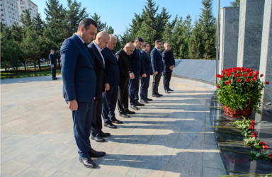 8 Noyabr- “Zəfər Günü”nün beşinci ildönümü ilə əlaqədar Binəqədi rayonunda şəhidlərimizin əziz xatirəsinin yad edilməsi