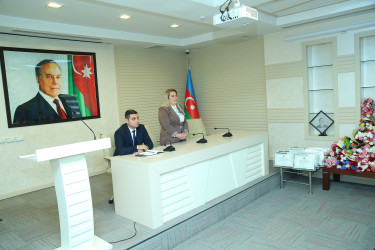 5 Oktyabr – “Beynəlxalq Müəllimlər Günü”  münasibətilə dövlət ümumi təhsil müəssisələrində çalışan təhsilverənlərin sertifikatlaşdırılması imtahanlarında yüksək nəticə göstərən müəllimlərlə görüş