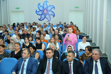 13 iyun 2025-ci il tarixində Binəqədi Rayon İcra Hakimiyyətinin başçısı Elxan Allahverdiyevin Binəqədi qəsəbəsinin sakinləri ilə səyyar qəbulu