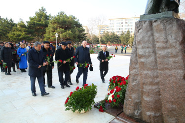 Dahi rumın bəstəkarı, skripkaçı, dirijor və mahir musiqiçi Corce Eneskunun adını daşıyan parkda Rumıniyanın Milli Mədəniyyət Gününə həsr olunmuş tədbir