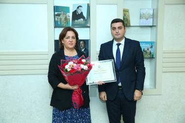 5 Oktyabr – “Beynəlxalq Müəllimlər Günü”  münasibətilə dövlət ümumi təhsil müəssisələrində çalışan təhsilverənlərin sertifikatlaşdırılması imtahanlarında yüksək nəticə göstərən müəllimlərlə görüş