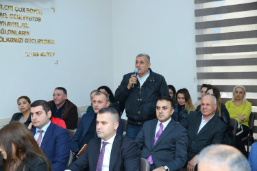 04 noyabr 2025-ci il tarixində Binəqədi Rayon İcra Hakimiyyətinin başçısı Elxan Allahverdiyevin 7-ci mikrorayon sakinləri ilə səyyar qəbulu