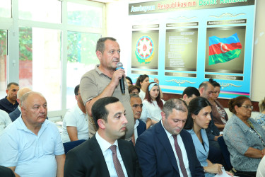 19 iyun 2025-ci il tarixində Binəqədi Rayon İcra Hakimiyyətinin başçısı Elxan Allahverdiyevin Xocəsən qəsəbəsinin sakinləri ilə səyyar qəbulu