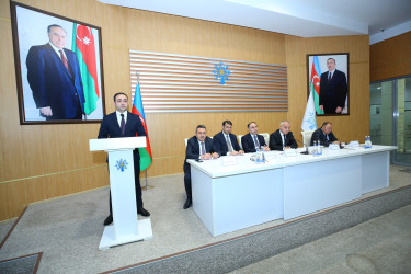 17 noyabr 2025-ci il tarixində Binəqədi rayon təsərrüfatının 2025-2026-cı illərin payız-qış mövsümünə hazırlığın vəziyyəti, qış aylarında Rayon İcra Hakimiyyətinin, təsərrüfat xidmətlərinin, ayrı-ayrı idarə, müəssisə və təşkilatların qarşısında duran vəzifələrə həsr olunmuş müşavirə