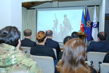 3 noyabr 2025-ci il tarixində “İdrak” liseyində 8 Noyabr-Zəfər Gününün beşinci ildönümünə həsr olunmuş "Zəfərin qəhrəmanları: şəhidlər və qazilər" adlı tədbir