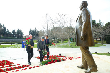 YAP Binəqədi rayon təşkilatının yaradılmasının 30-cu ildönümü və 8 Mart - "Beynəlxalq Qadınlar Günü" münasibətilə tədbir