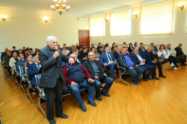 02 may 2025-ci il tarixində Binəqədi Rayon İcra Hakimiyyətinin başçısı Elxan Allahverdiyevin 8-ci mikrorayon sakinləri ilə səyyar qəbulu