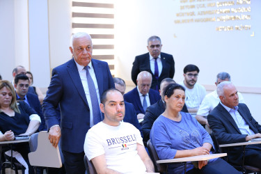 03 iyul 2025-ci il tarixində Binəqədi Rayon İcra Hakimiyyətinin başçısı Elxan Allahverdiyevin 7-ci mikrorayon sakinləri ilə səyyar qəbulu