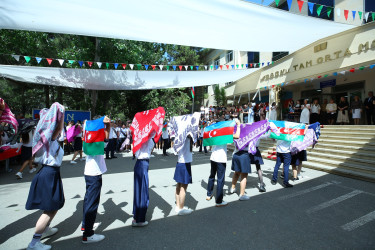 13 iyun 2026-cı il tarixində 2025-2026-cı tədris ilinin başa çatması münasibətilə Binəqədi rayonunun orta ümumtəhsil müəssisələrində “Son zəng” tədbirləri