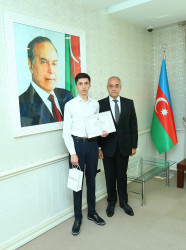 11 sentyabr 2026-cı il tarixində  2025-2026-cı tədris ilində ali təhsil müəssisələrinə tələbə qəbulu imtahanında Binəqədi rayonu üzrə yüksək nəticə göstərən gənclərlə  görüş