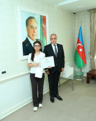 11 sentyabr 2026-cı il tarixində  2025-2026-cı tədris ilində ali təhsil müəssisələrinə tələbə qəbulu imtahanında Binəqədi rayonu üzrə yüksək nəticə göstərən gənclərlə  görüş